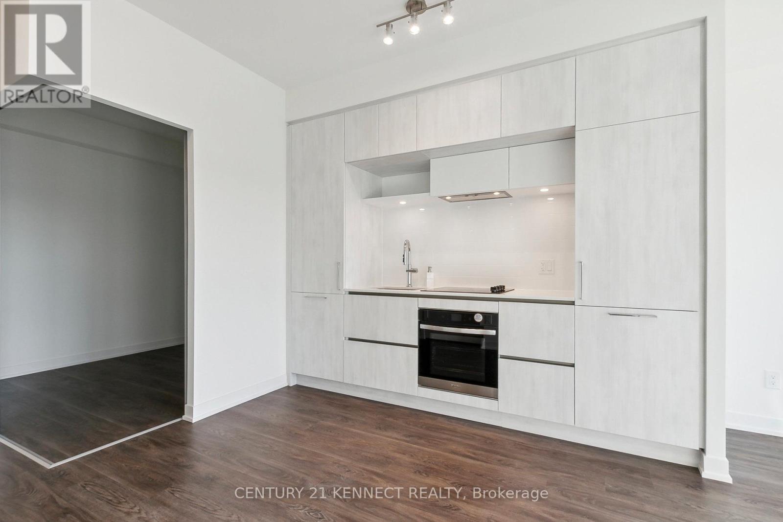 931 - 2 David Eyer Road, Richmond Hill, Ontario  L4S 0N5 - Photo 13 - N12680104