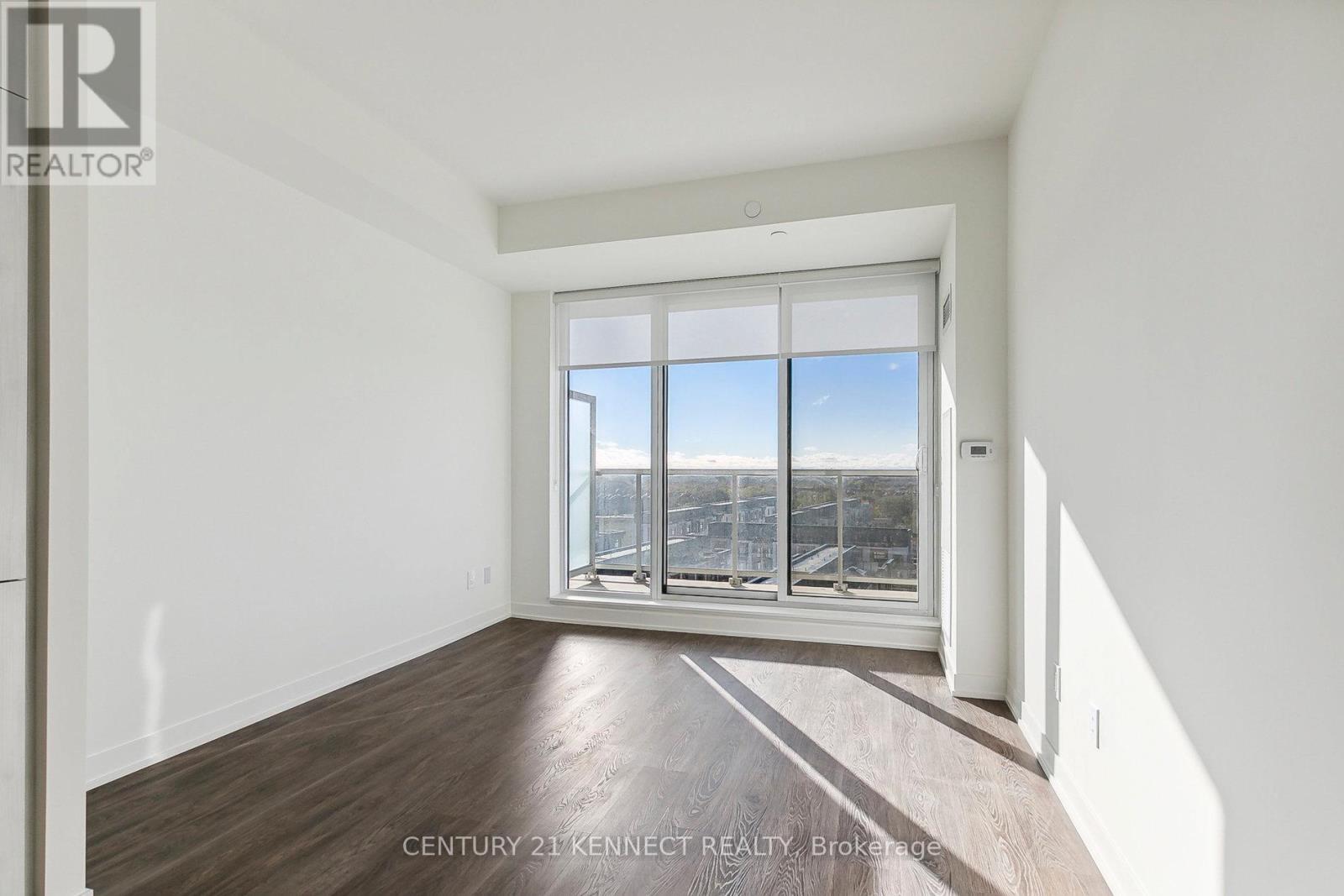 931 - 2 David Eyer Road, Richmond Hill, Ontario  L4S 0N5 - Photo 5 - N12680104