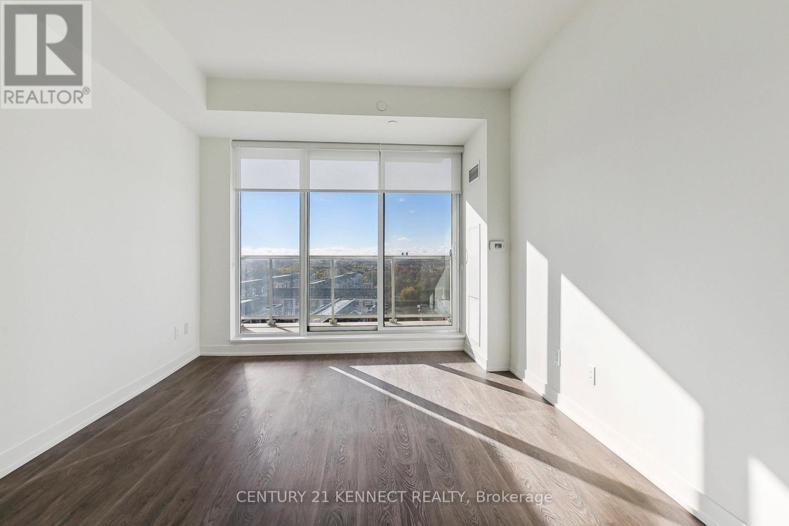 931 - 2 David Eyer Road, Richmond Hill, Ontario  L4S 0N5 - Photo 6 - N12680104