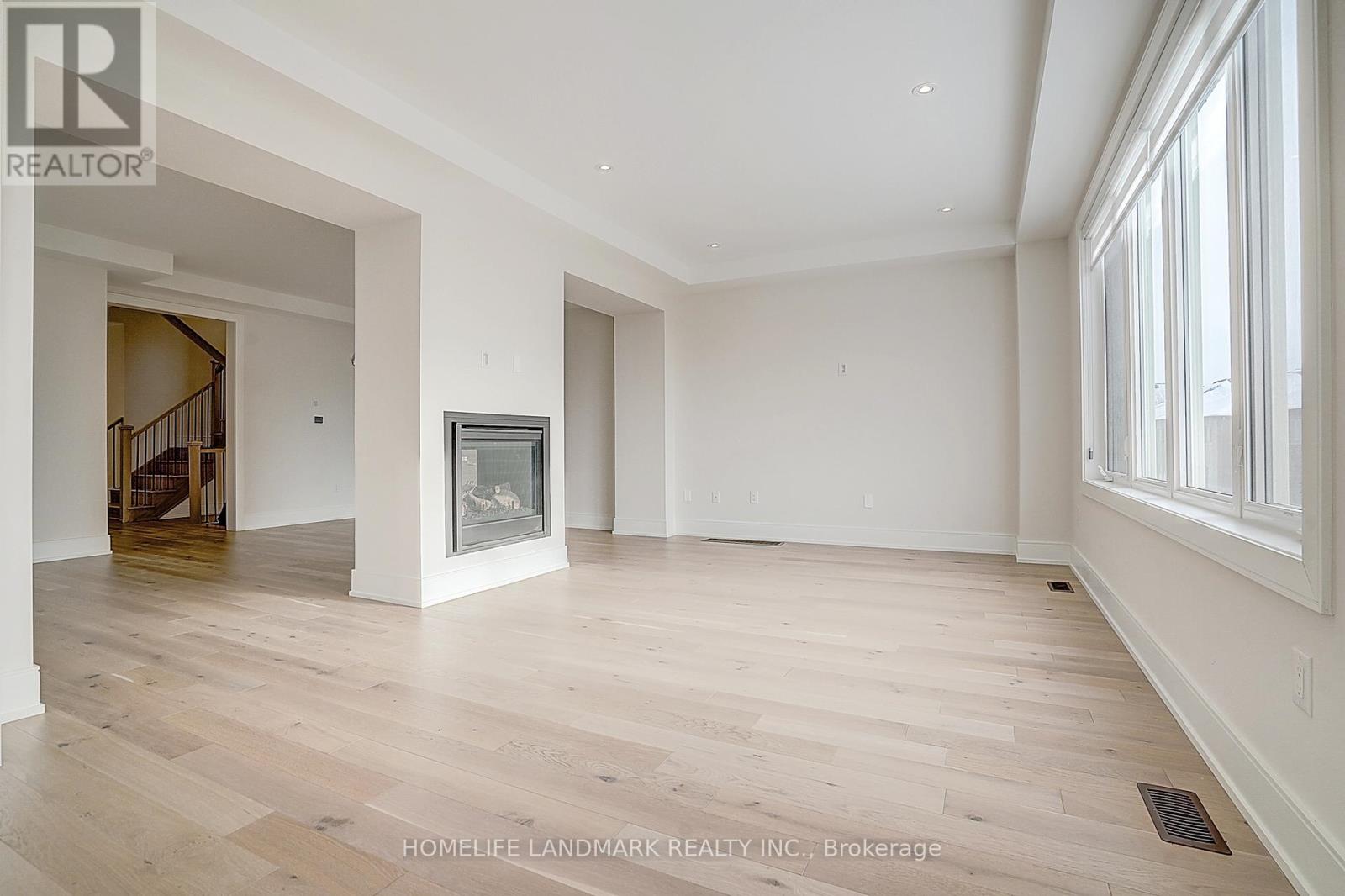 106 Angus Morton Crescent, East Gwillimbury, Ontario  L9N 1S4 - Photo 11 - N12680116