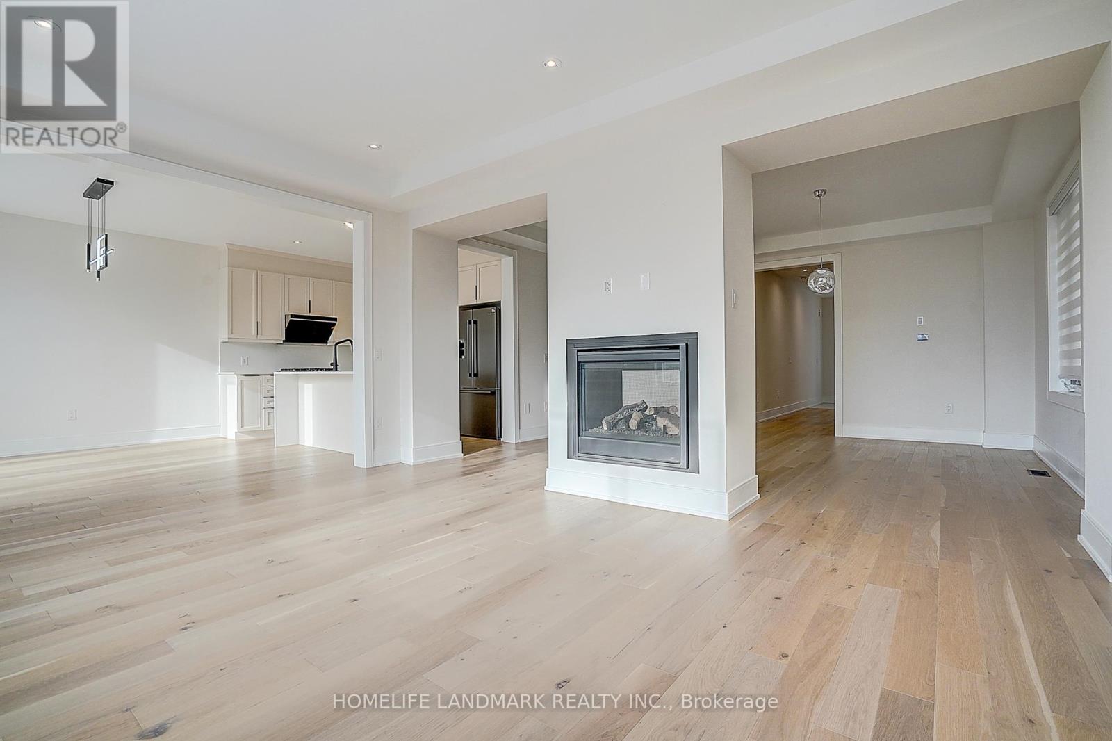 106 Angus Morton Crescent, East Gwillimbury, Ontario  L9N 1S4 - Photo 12 - N12680116