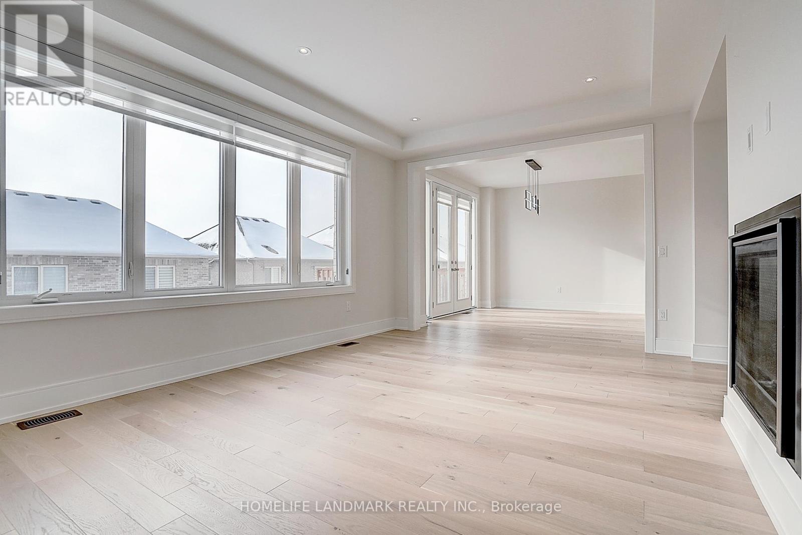 106 Angus Morton Crescent, East Gwillimbury, Ontario  L9N 1S4 - Photo 13 - N12680116