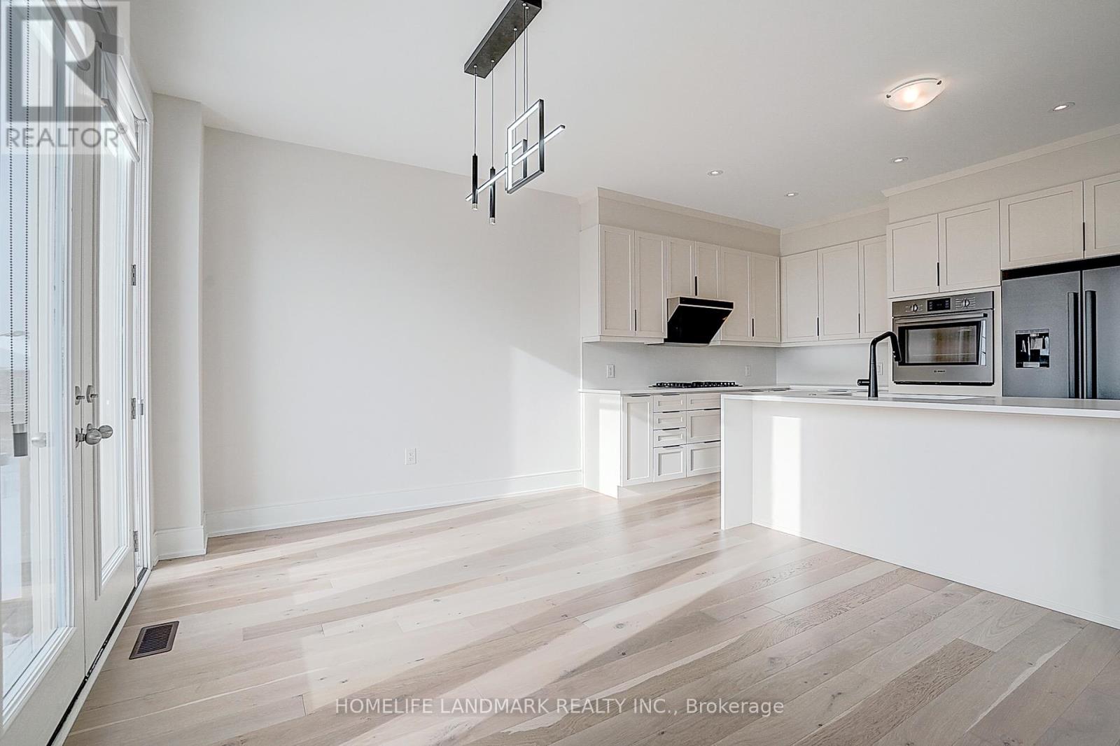 106 Angus Morton Crescent, East Gwillimbury, Ontario  L9N 1S4 - Photo 15 - N12680116