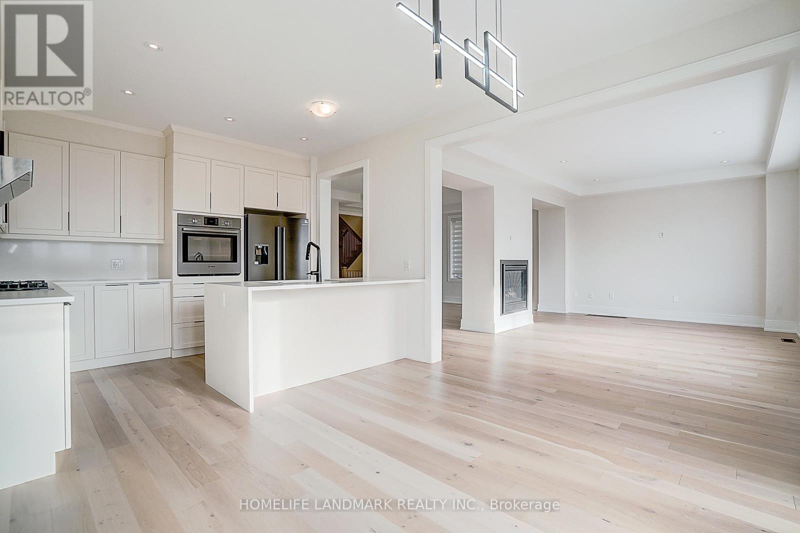 106 Angus Morton Crescent, East Gwillimbury, Ontario  L9N 1S4 - Photo 16 - N12680116