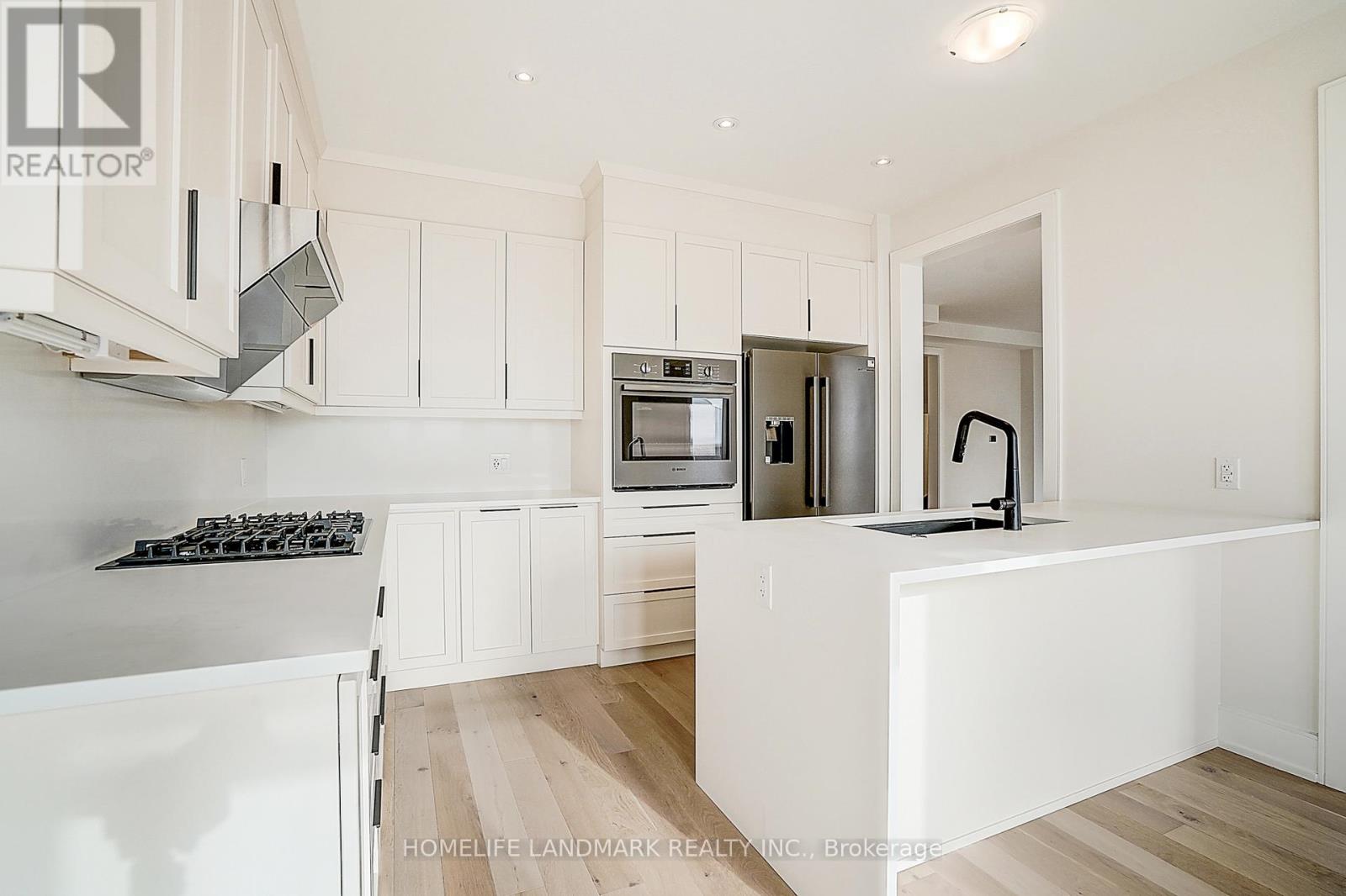 106 Angus Morton Crescent, East Gwillimbury, Ontario  L9N 1S4 - Photo 17 - N12680116