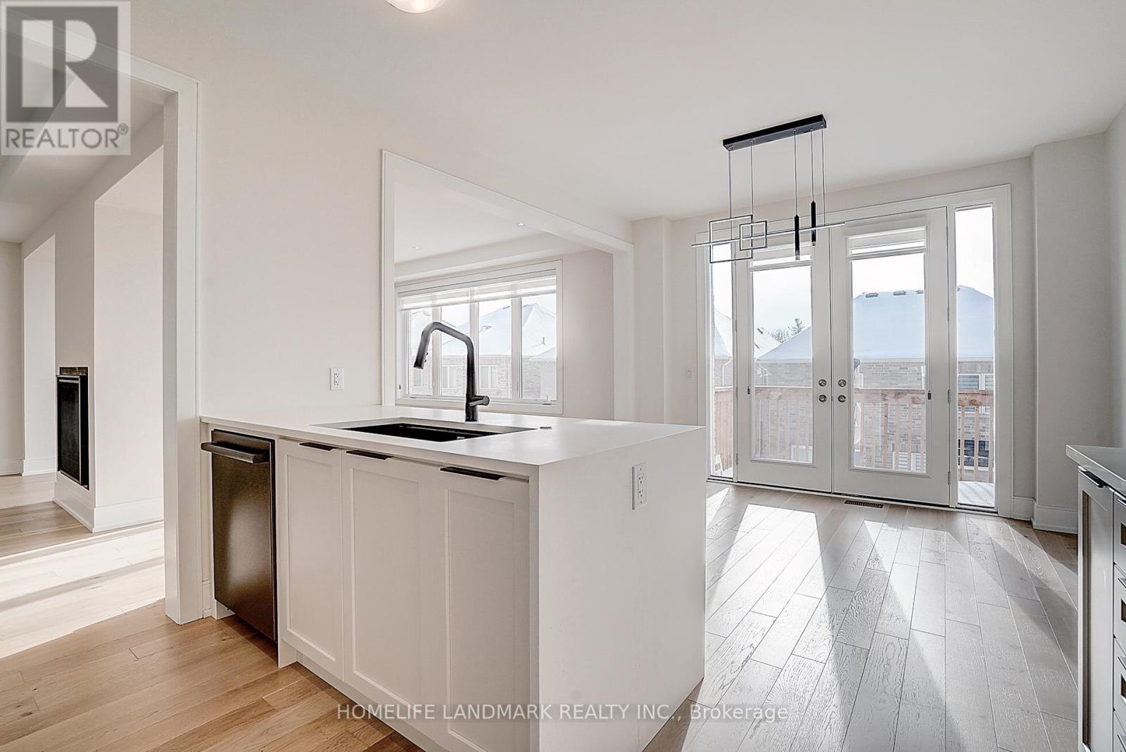 106 Angus Morton Crescent, East Gwillimbury, Ontario  L9N 1S4 - Photo 23 - N12680116