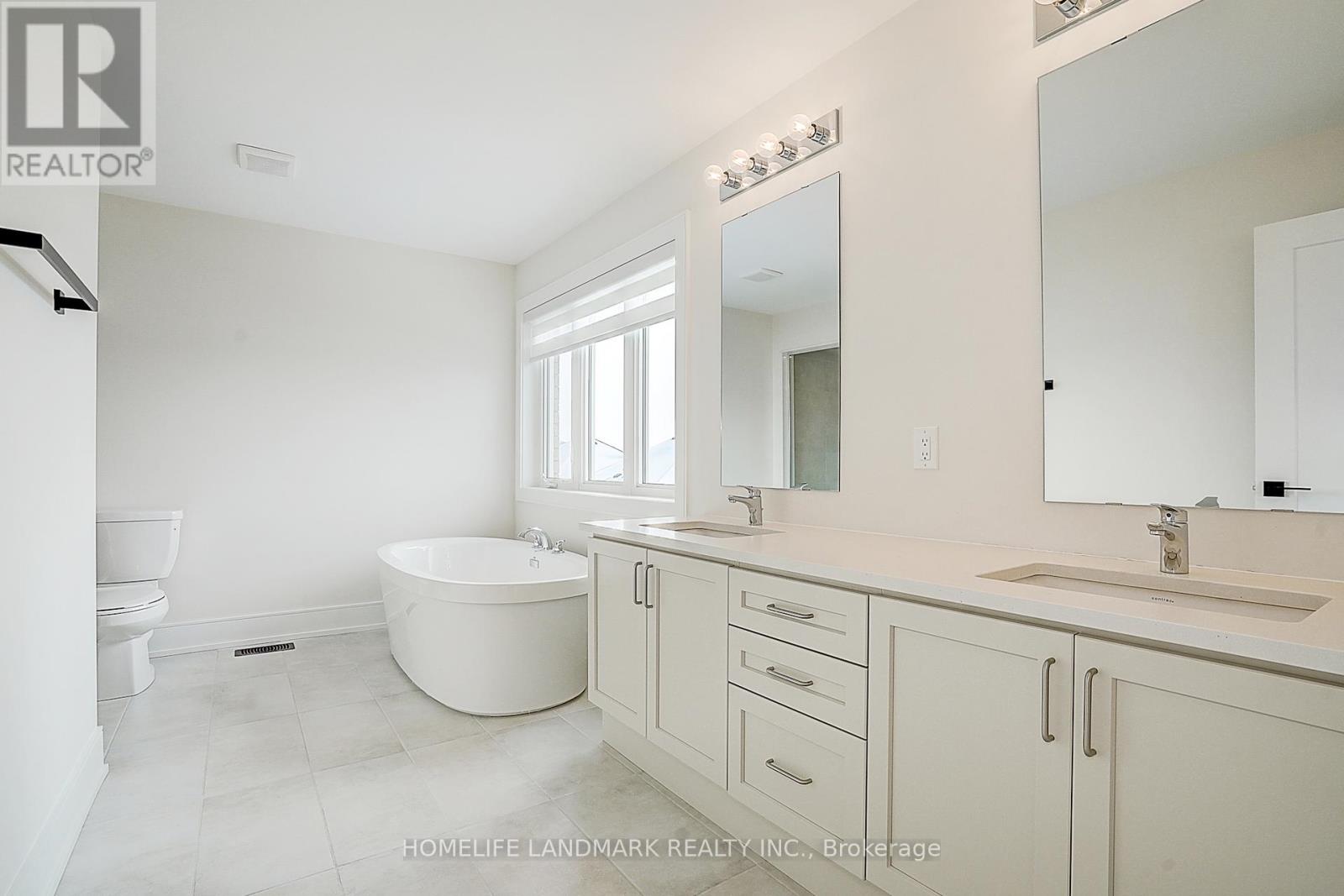 106 Angus Morton Crescent, East Gwillimbury, Ontario  L9N 1S4 - Photo 32 - N12680116