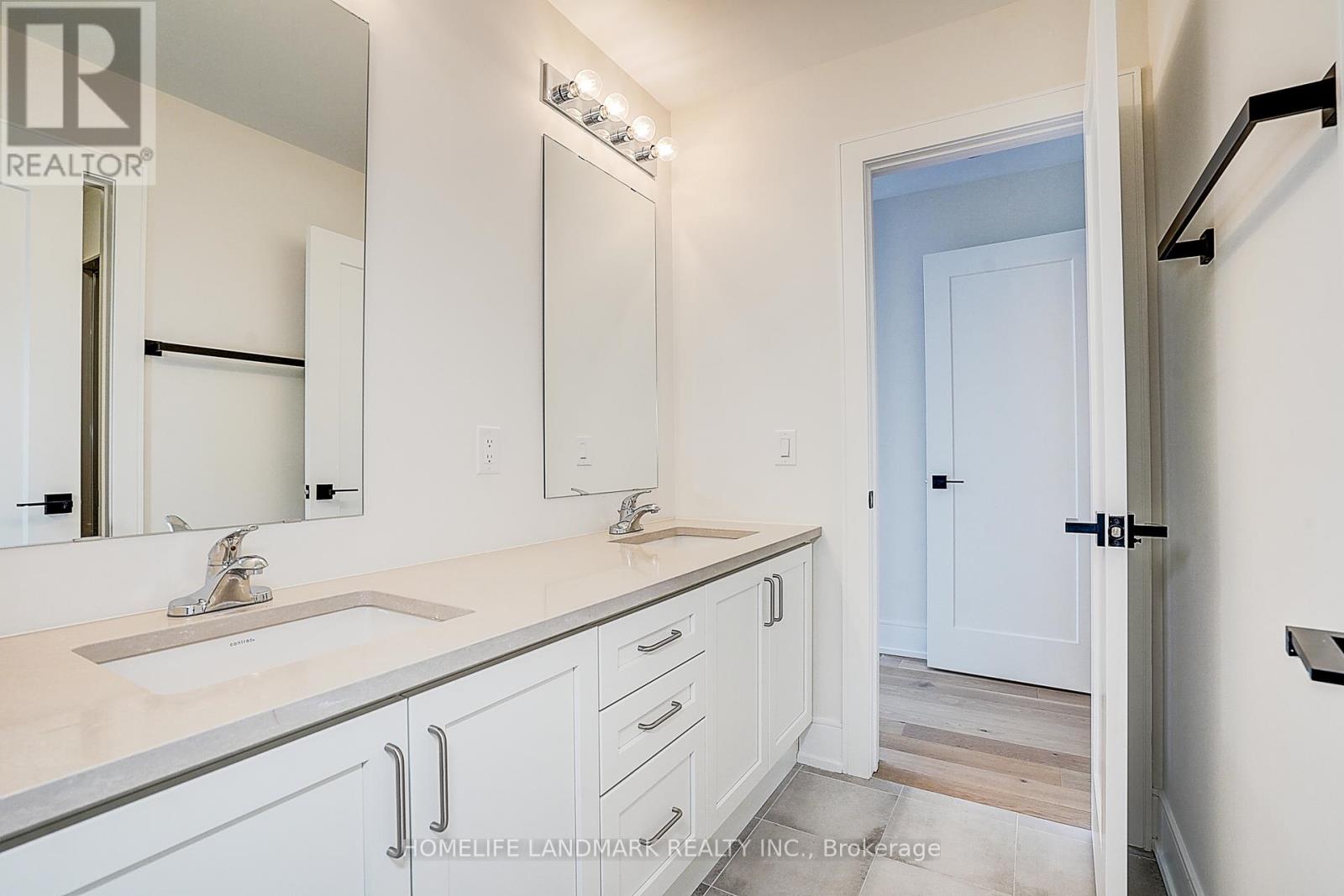 106 Angus Morton Crescent, East Gwillimbury, Ontario  L9N 1S4 - Photo 38 - N12680116