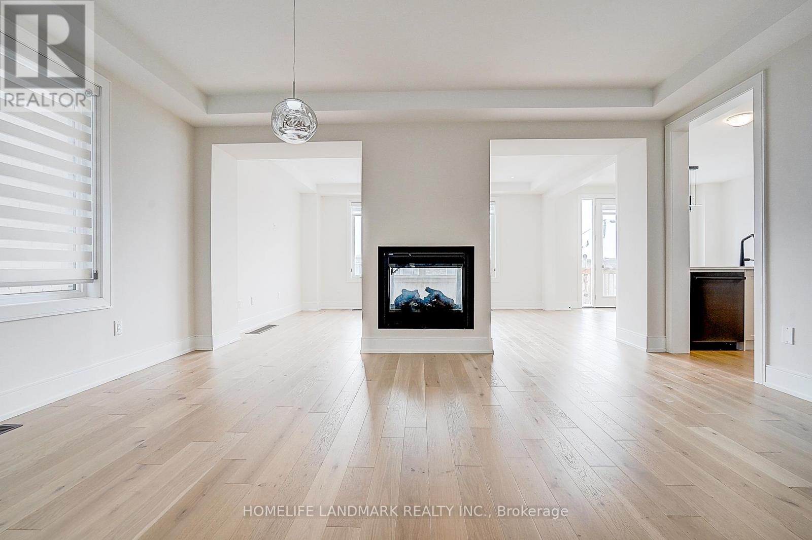 106 Angus Morton Crescent, East Gwillimbury, Ontario  L9N 1S4 - Photo 6 - N12680116