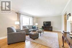 10 Cutting Crescent, King, Ontario  L7B 0E6 - Photo 4 - N12680120