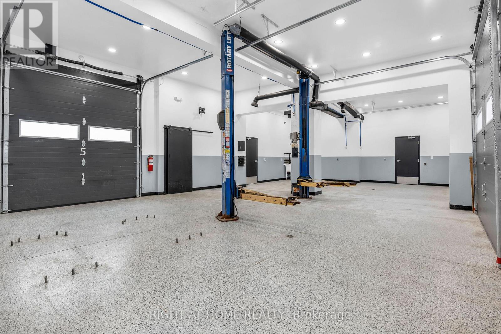 7348 Highway 26, Clearview, Ontario  L0M 1S0 - Photo 27 - S12680036