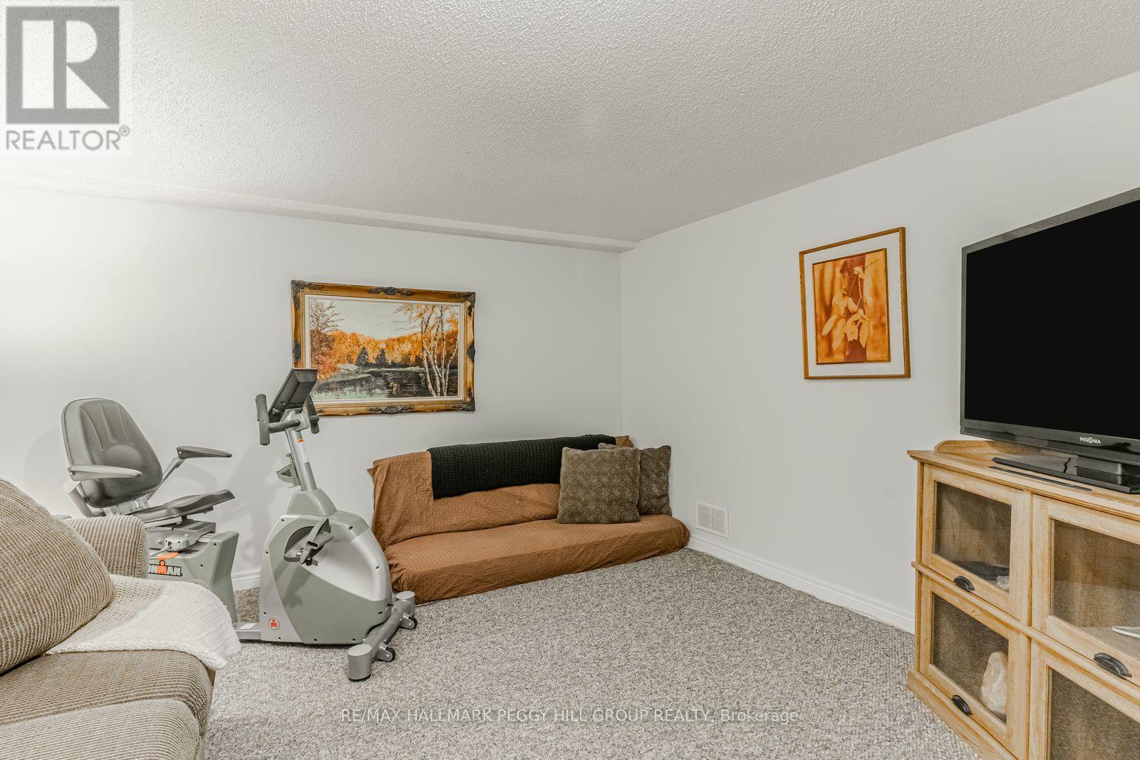 229 Deborah Way, Barrie (Painswick North), Ontario  L4N 4N8 - Photo 12 - S12680054