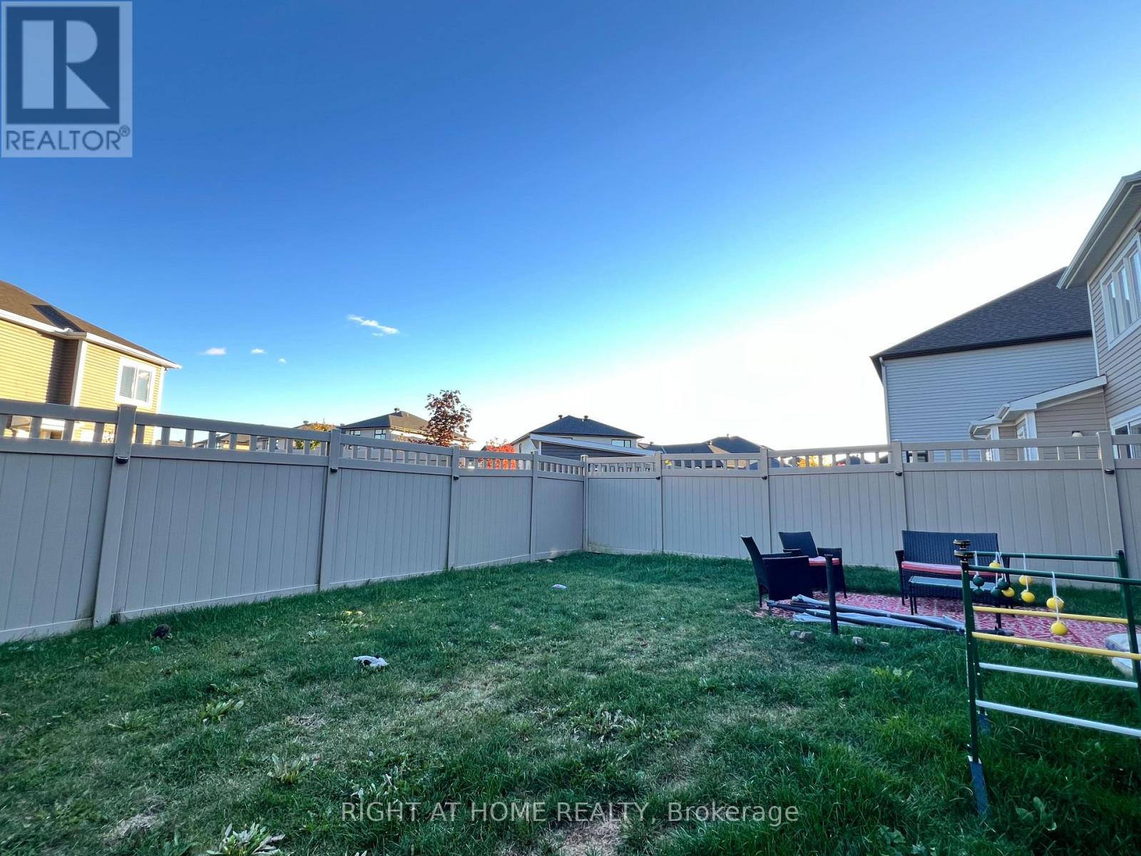 529 Honeylocust Avenue, Ottawa, Ontario  K2V 0K9 - Photo 20 - X12481371