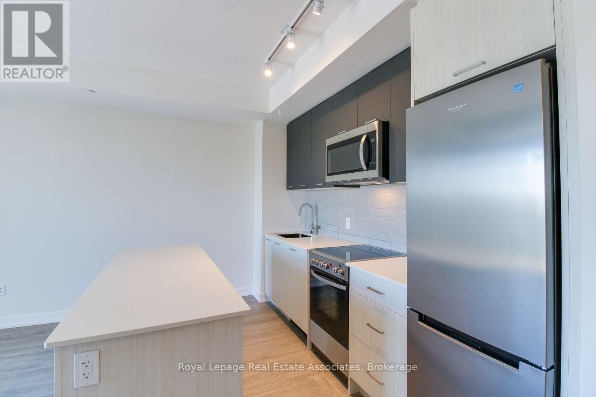 514 - 2300 St. Clair Avenue W, Toronto, Ontario  M6N 1K8 - Photo 13 - W12680006