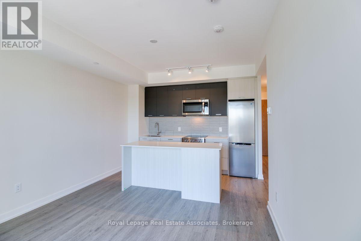 514 - 2300 St. Clair Avenue W, Toronto, Ontario  M6N 1K8 - Photo 15 - W12680006