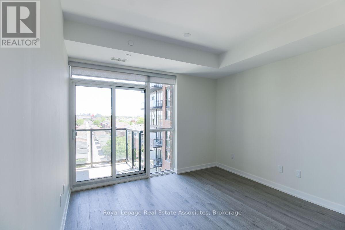 514 - 2300 St. Clair Avenue W, Toronto, Ontario  M6N 1K8 - Photo 17 - W12680006