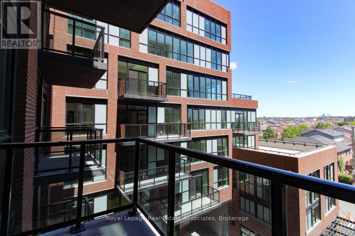 514 - 2300 St. Clair Avenue W, Toronto, Ontario  M6N 1K8 - Photo 23 - W12680006