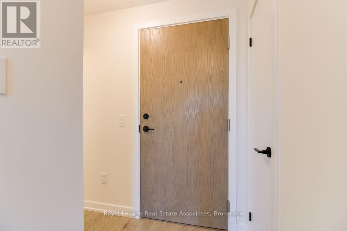 514 - 2300 St. Clair Avenue W, Toronto, Ontario  M6N 1K8 - Photo 6 - W12680006