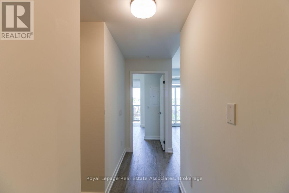 514 - 2300 St. Clair Avenue W, Toronto, Ontario  M6N 1K8 - Photo 9 - W12680006