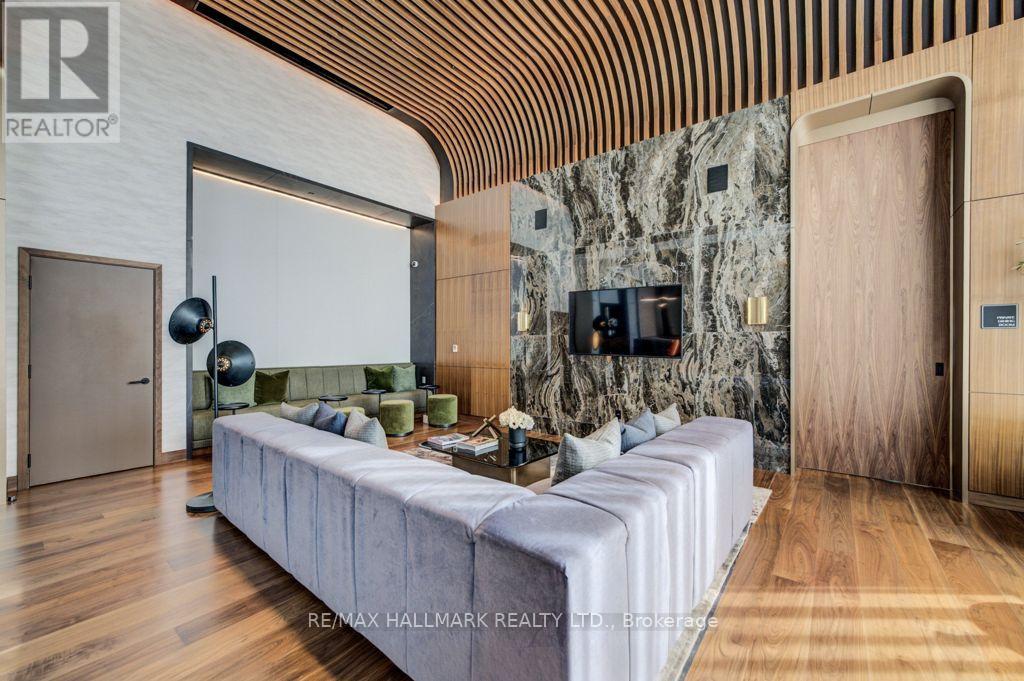 1005 - 3240 William Coltson Avenue, Oakville, Ontario  L6H 8C8 - Photo 13 - W12680056