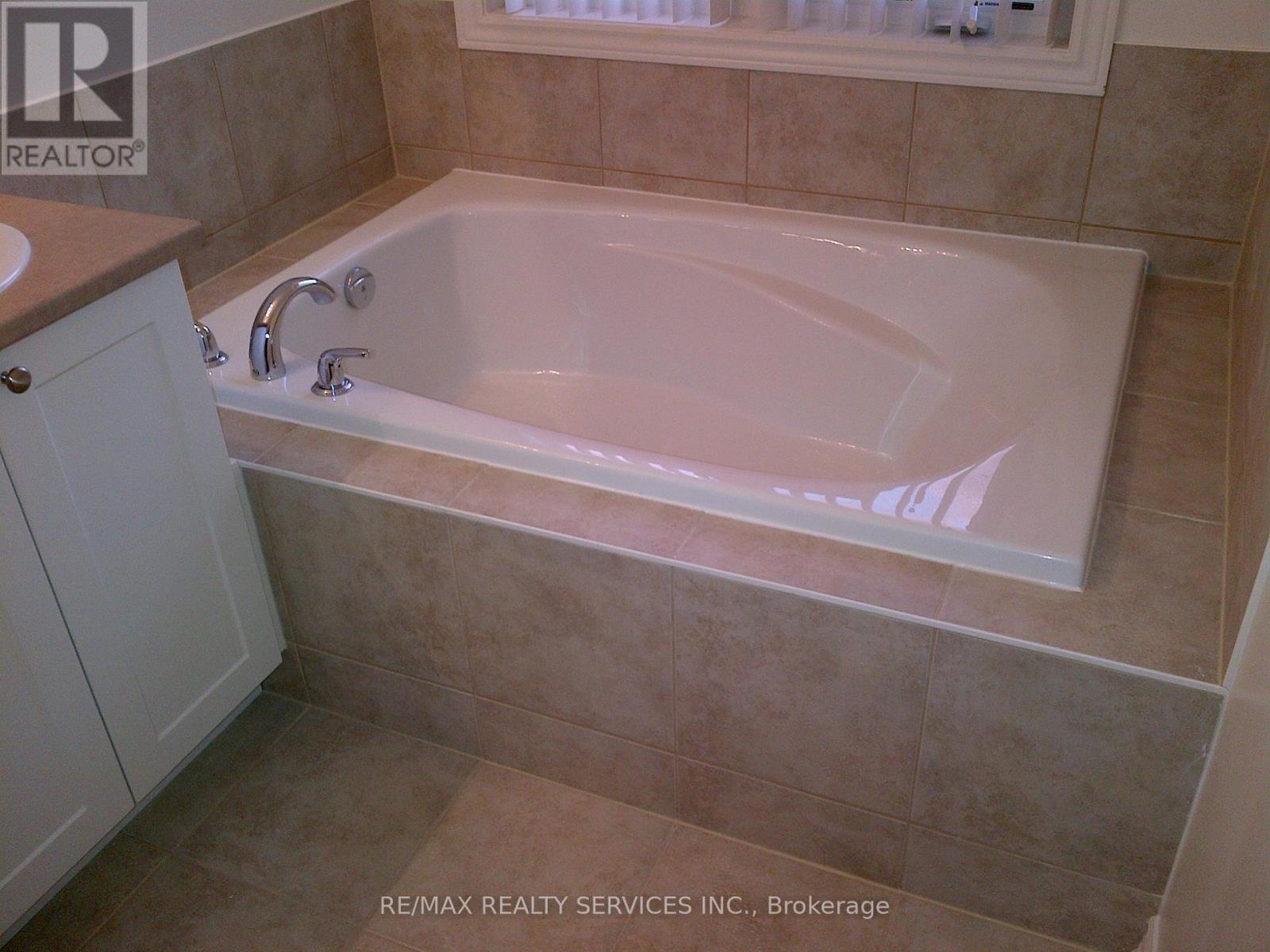 2 - 3160 Boxford Crescent, Mississauga, Ontario  L5M 0X1 - Photo 12 - W12680078