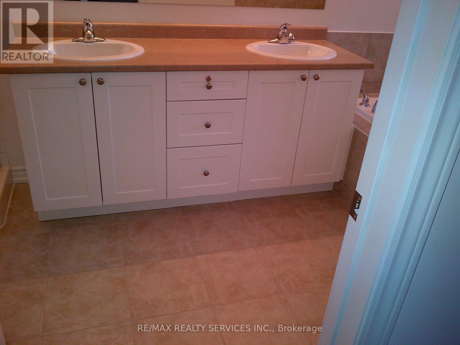 2 - 3160 Boxford Crescent, Mississauga, Ontario  L5M 0X1 - Photo 13 - W12680078