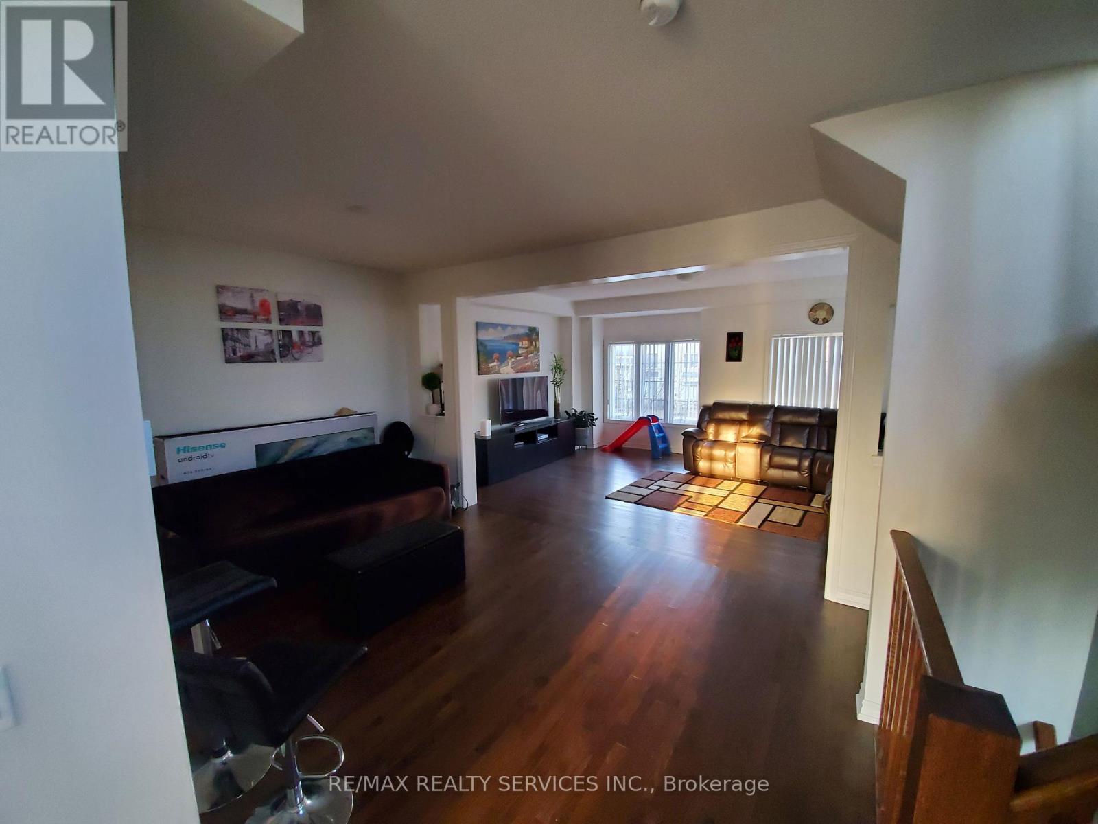 2 - 3160 Boxford Crescent, Mississauga, Ontario  L5M 0X1 - Photo 4 - W12680078