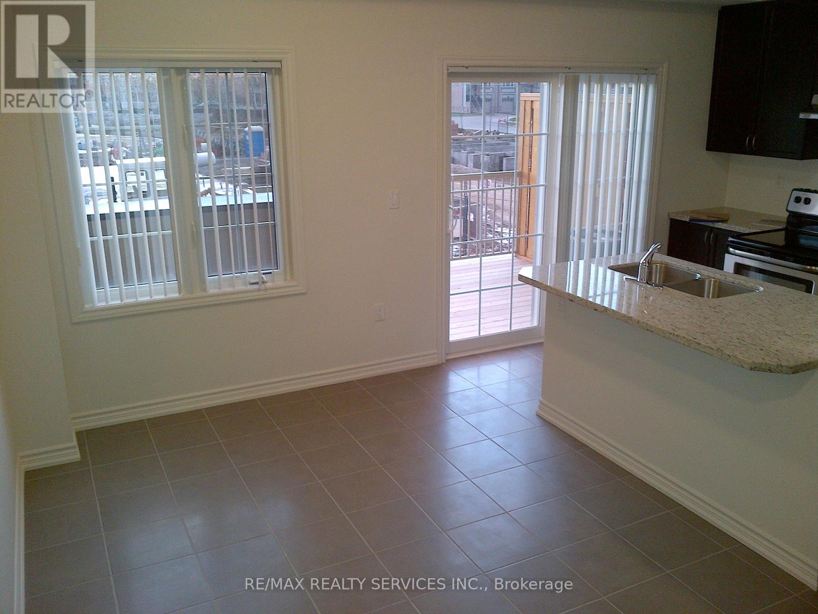 2 - 3160 Boxford Crescent, Mississauga, Ontario  L5M 0X1 - Photo 7 - W12680078