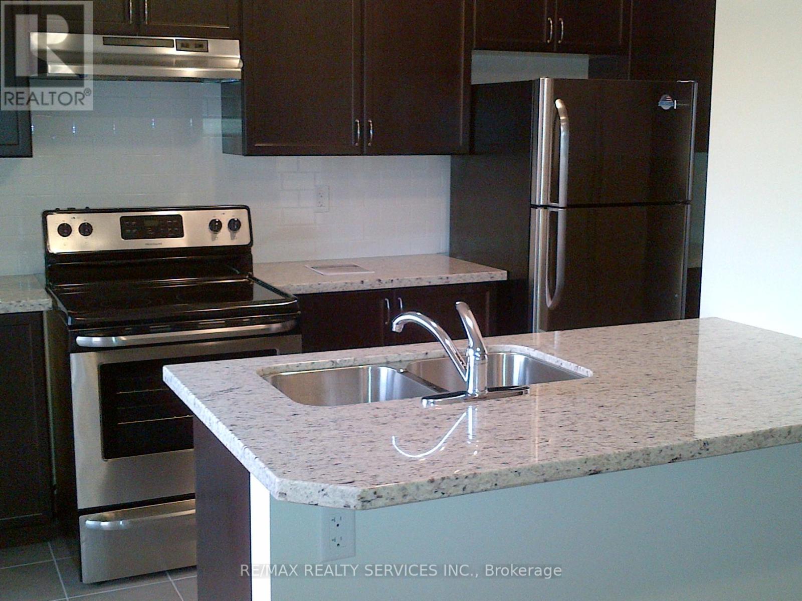 2 - 3160 Boxford Crescent, Mississauga, Ontario  L5M 0X1 - Photo 8 - W12680078