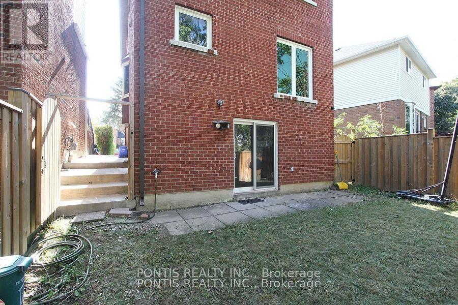 72 Sheldrake Court, Brampton, Ontario  L6Y 2W9 - Photo 37 - W12680082