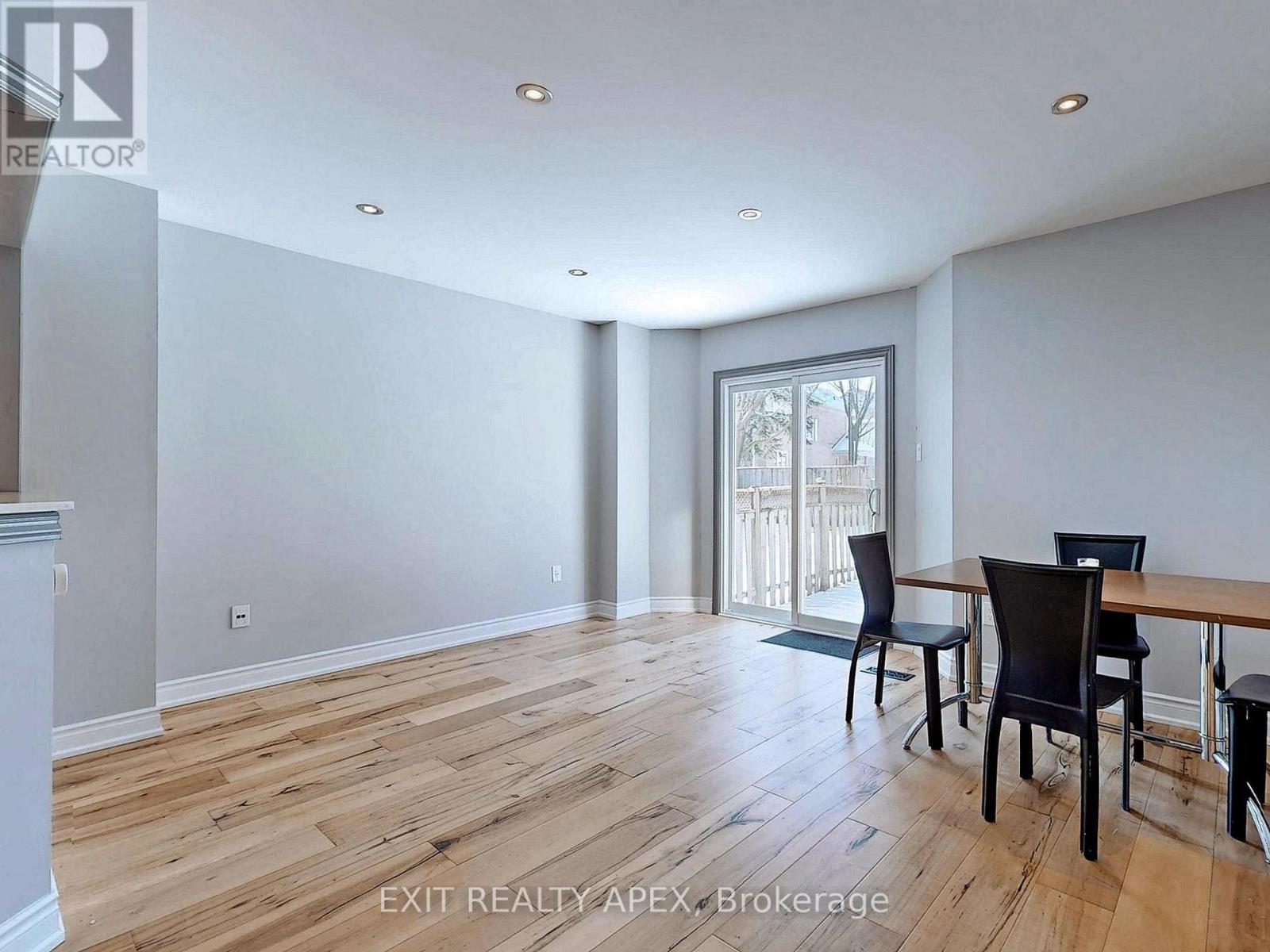 5552 Cortina Crescent, Mississauga, Ontario  L4Z 3R2 - Photo 4 - W12680084