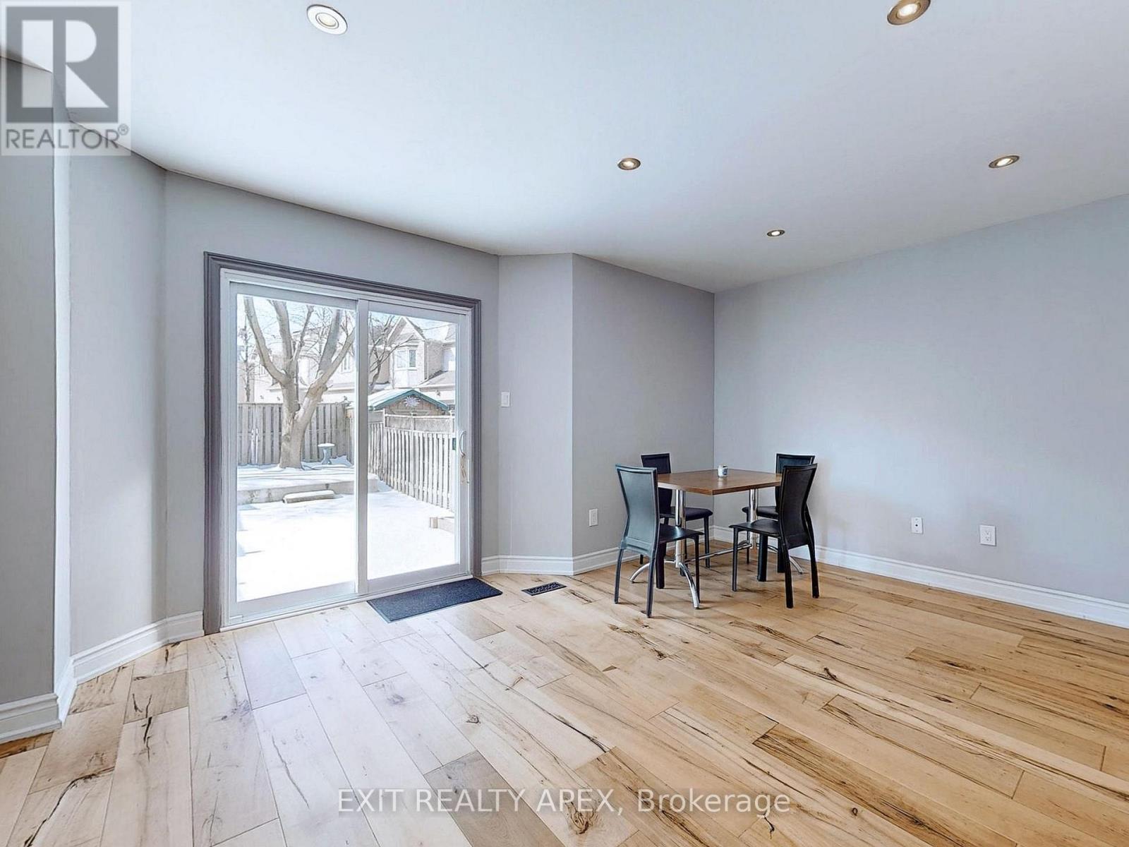 5552 Cortina Crescent, Mississauga, Ontario  L4Z 3R2 - Photo 5 - W12680084