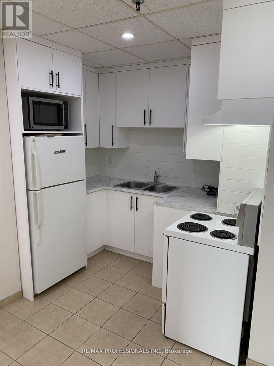 108 - 1515 Lakeshore Road E, Mississauga, Ontario  L5E 3E2 - Photo 11 - W12680086