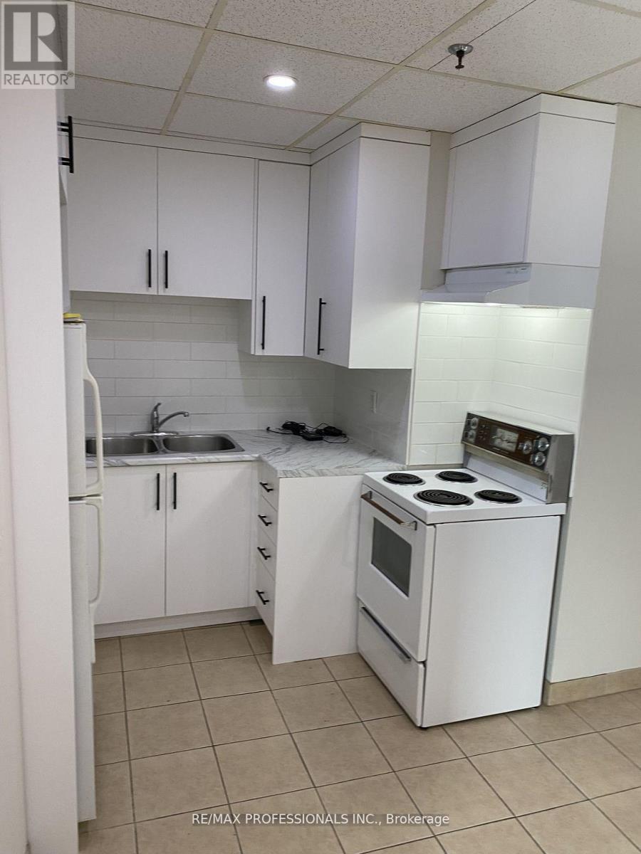 108 - 1515 Lakeshore Road E, Mississauga, Ontario  L5E 3E2 - Photo 12 - W12680086