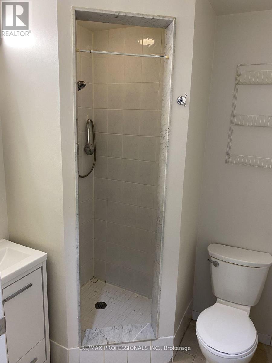 108 - 1515 Lakeshore Road E, Mississauga, Ontario  L5E 3E2 - Photo 9 - W12680086