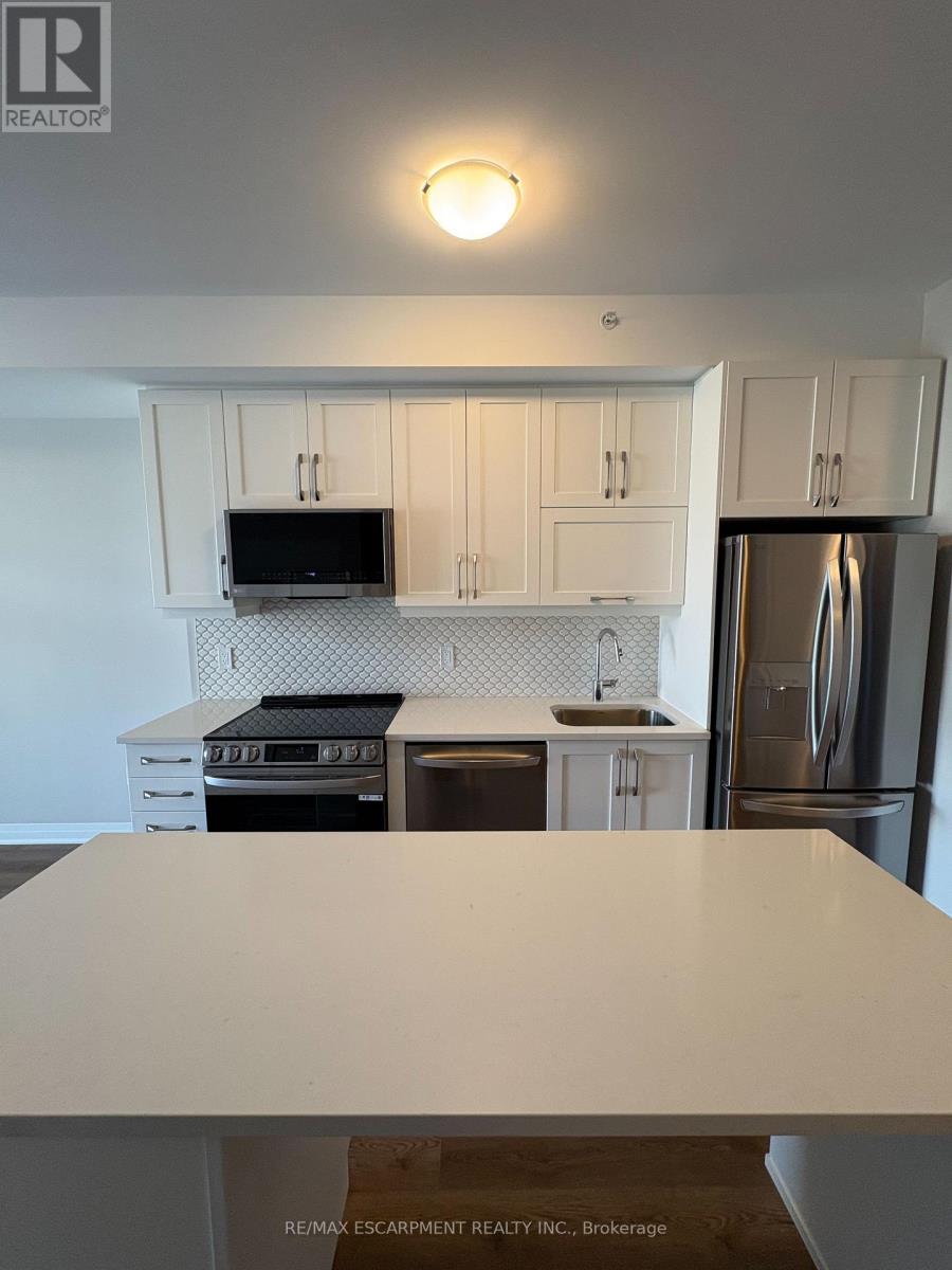 416 - 490 Gordon Krantz Avenue, Milton, Ontario  L9E 1Z5 - Photo 4 - W12680088