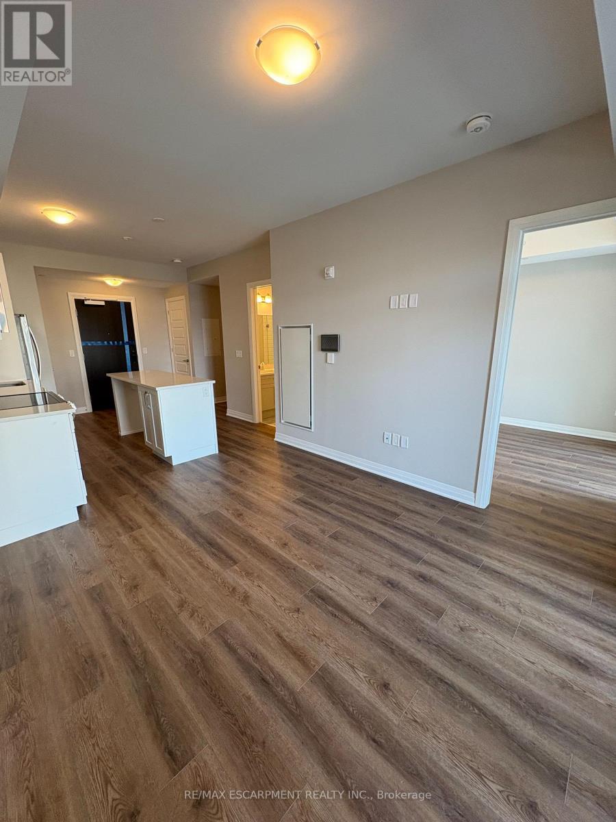 416 - 490 Gordon Krantz Avenue, Milton, Ontario  L9E 1Z5 - Photo 5 - W12680088