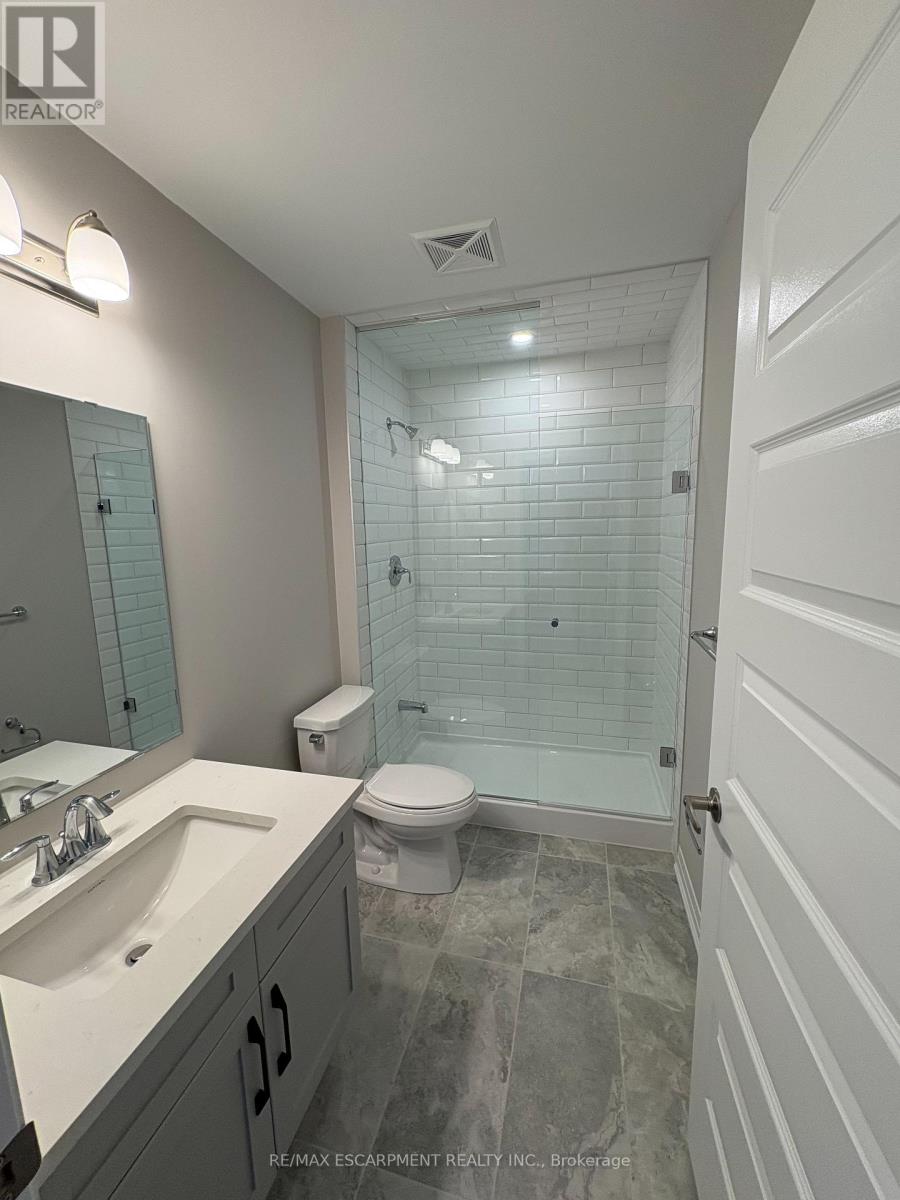 416 - 490 Gordon Krantz Avenue, Milton, Ontario  L9E 1Z5 - Photo 8 - W12680088