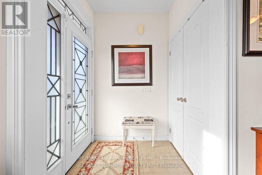 3 Arcadia Road, Caledon, Ontario  L7C 3V6 - Photo 3 - W12680094