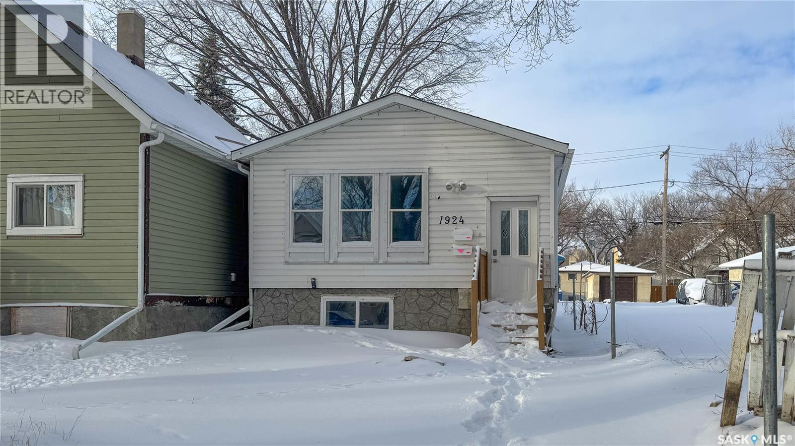 1924 Montreal Street, Regina, Saskatchewan  S4P 1L3 - Photo 2 - SK026469