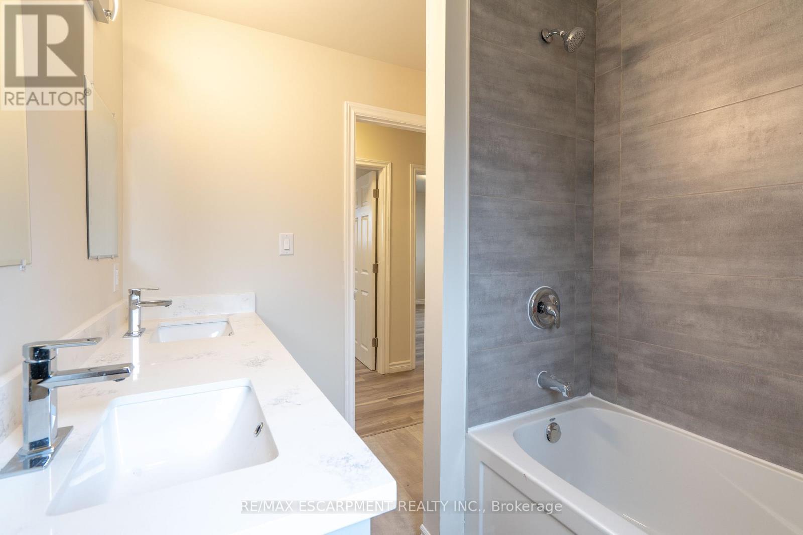 1 - 73 Ofield Road, Hamilton, Ontario  L8S 2M6 - Photo 11 - X12680044