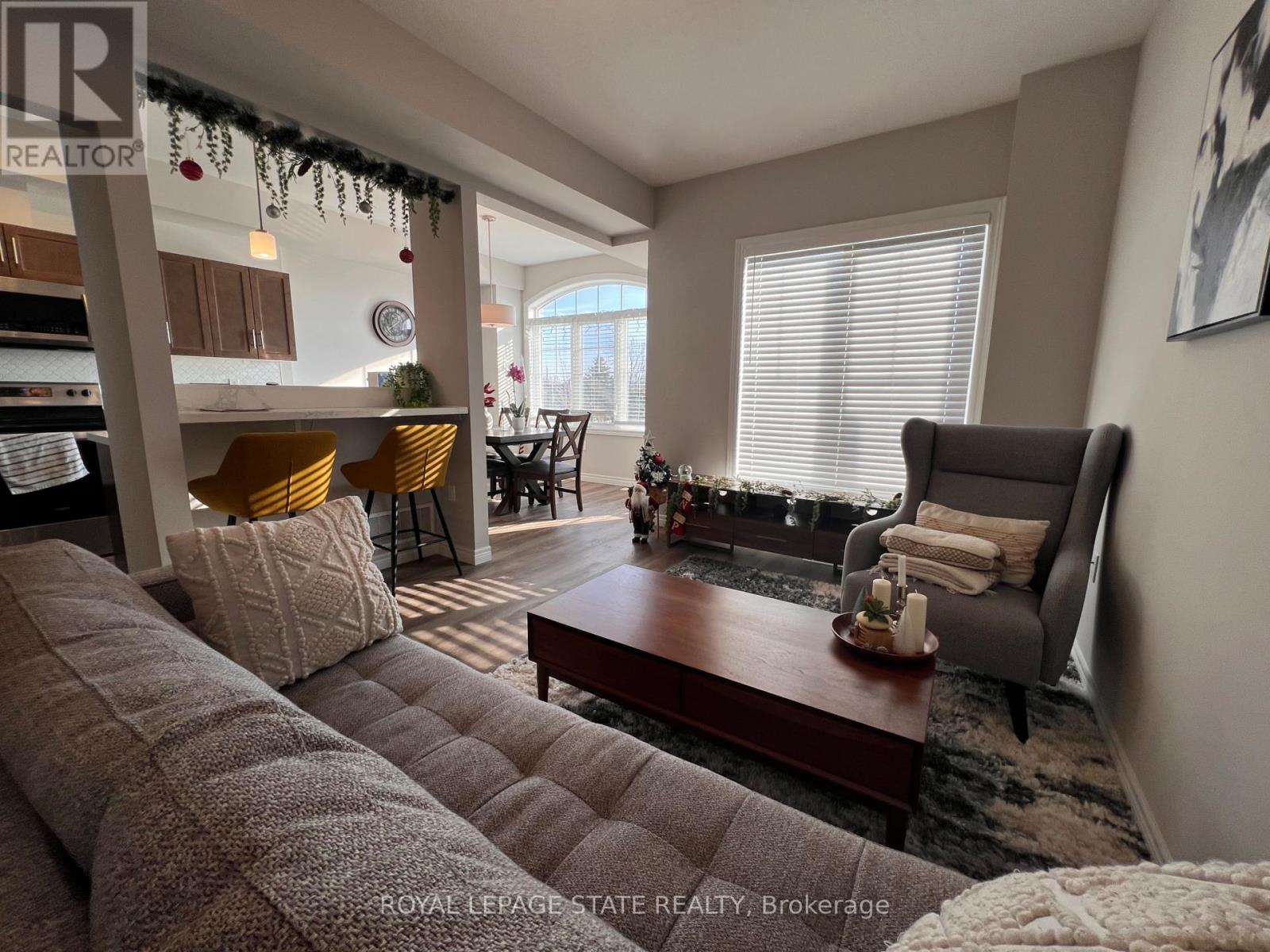 11 Pim Lane, Hamilton, Ontario  L9K 0K1 - Photo 4 - X12680068