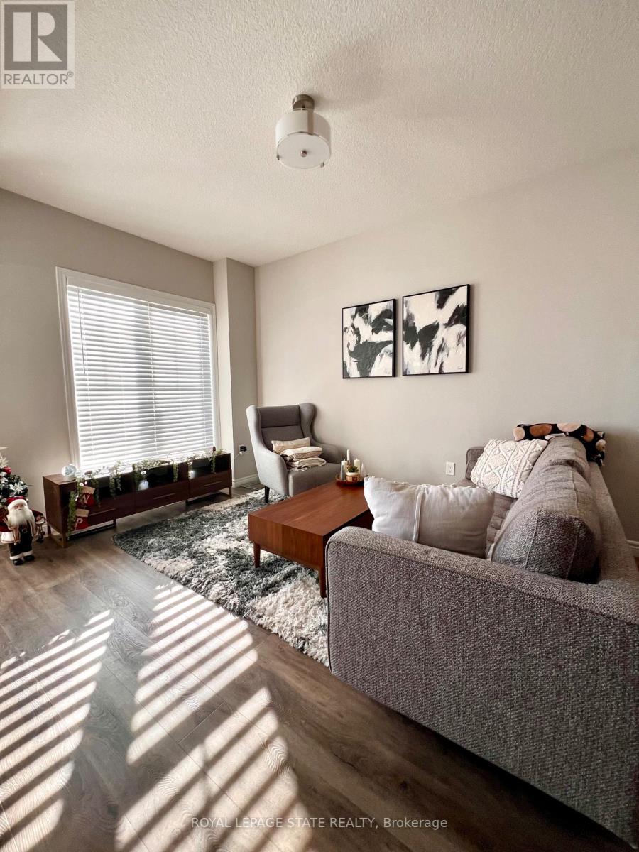 11 Pim Lane, Hamilton, Ontario  L9K 0K1 - Photo 5 - X12680068