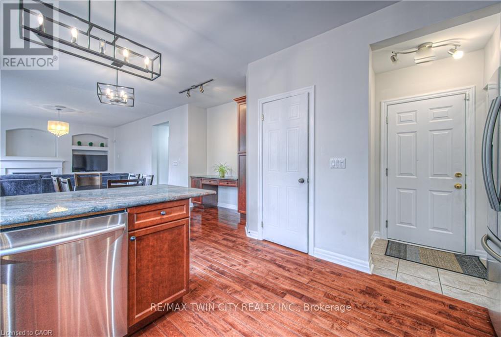 47 Dellgrove Circle, Cambridge, Ontario  N1T 2J9 - Photo 12 - X12680080