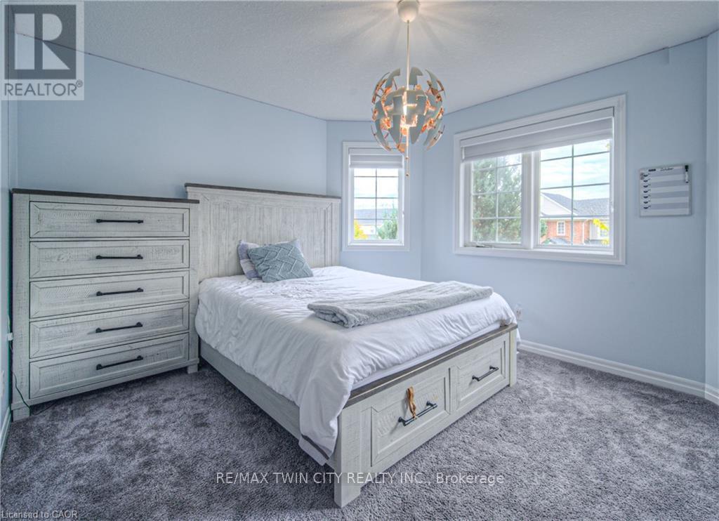 47 Dellgrove Circle, Cambridge, Ontario  N1T 2J9 - Photo 20 - X12680080