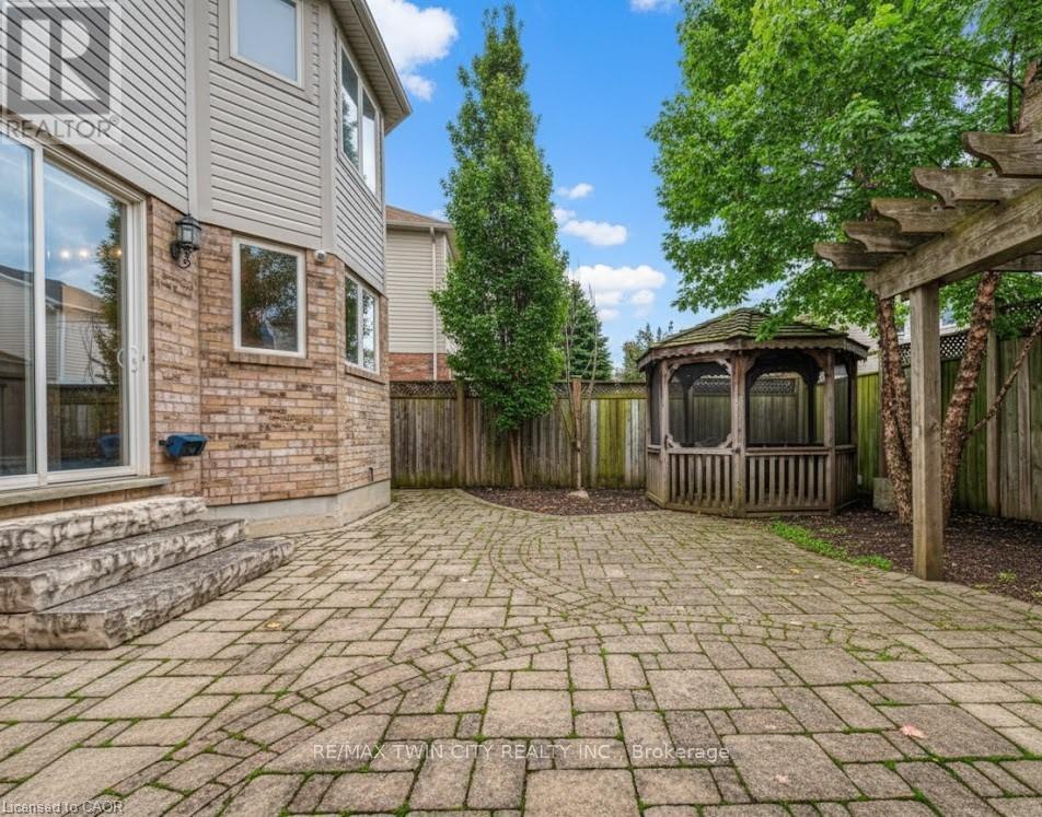 47 Dellgrove Circle, Cambridge, Ontario  N1T 2J9 - Photo 35 - X12680080