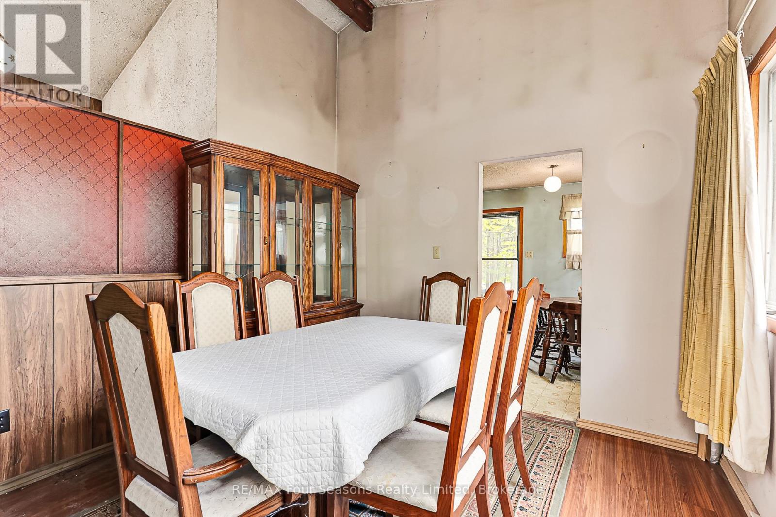 828 Oxbow Park Drive, Wasaga Beach, Ontario  L9Z 2V1 - Photo 9 - S12680368