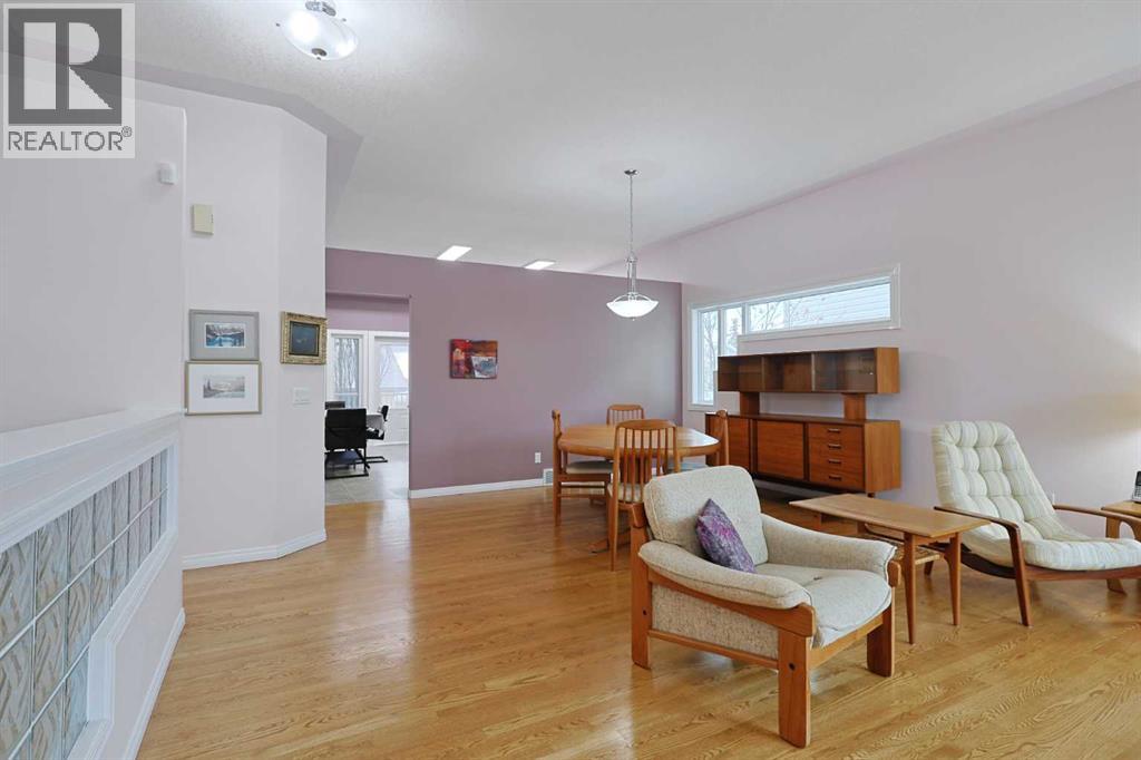 252 Citadel Park Nw, Calgary, Alberta  T3G 3X8 - Photo 9 - A2277232