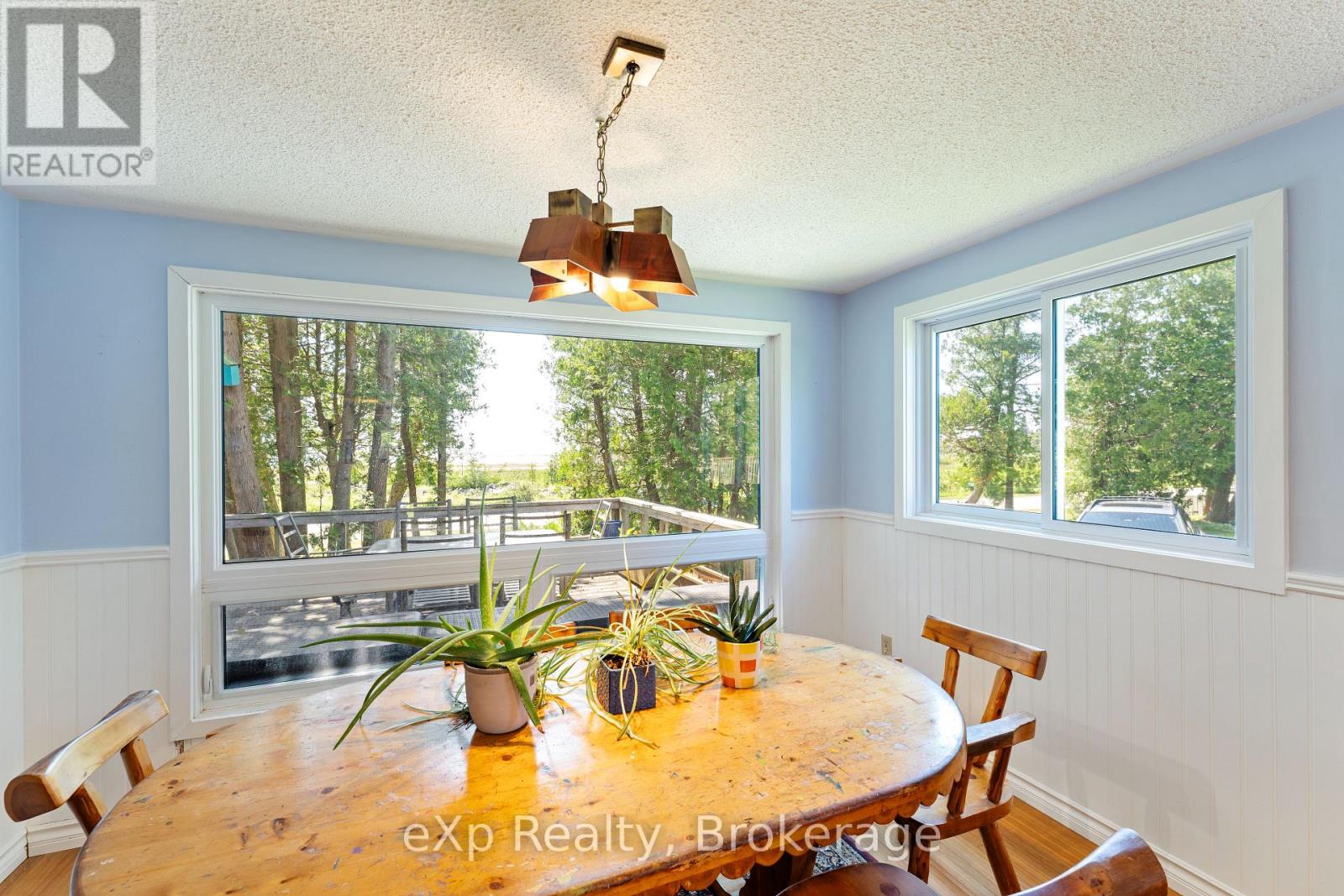 329 Bay Street, South Bruce Peninsula, Ontario  N0H 2T0 - Photo 12 - X12680138