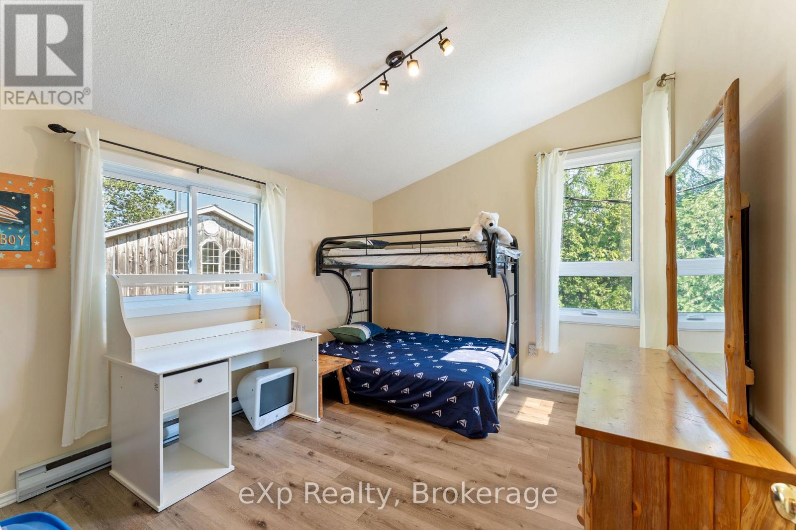 329 Bay Street, South Bruce Peninsula, Ontario  N0H 2T0 - Photo 21 - X12680138